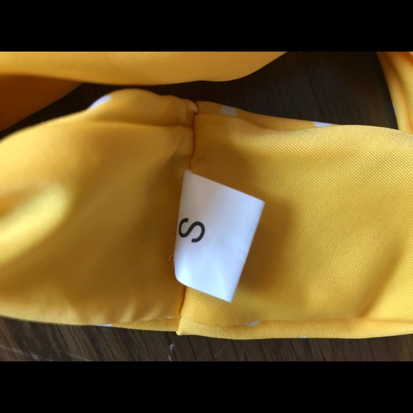 Yellow polka dot bikini - Picture 4 of 4